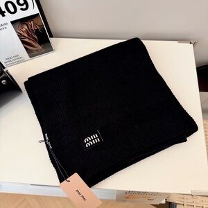Great Gifts Miu Miu Black Ribbed Knit Scarf